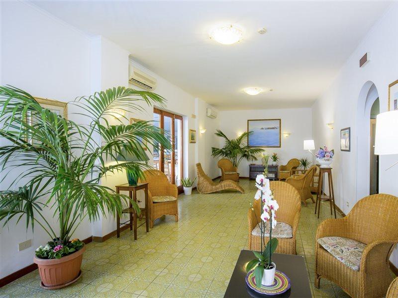 Hotel Angelina Сант'Агнело Екстериор снимка