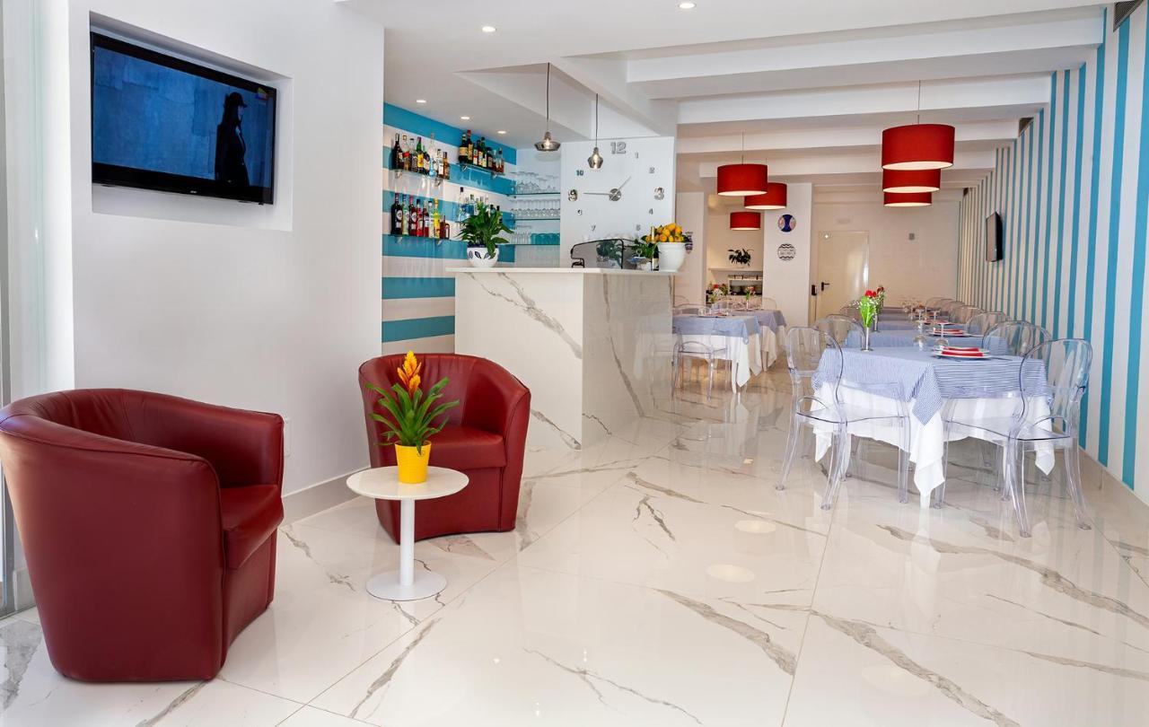 Hotel Angelina Сант'Агнело Екстериор снимка