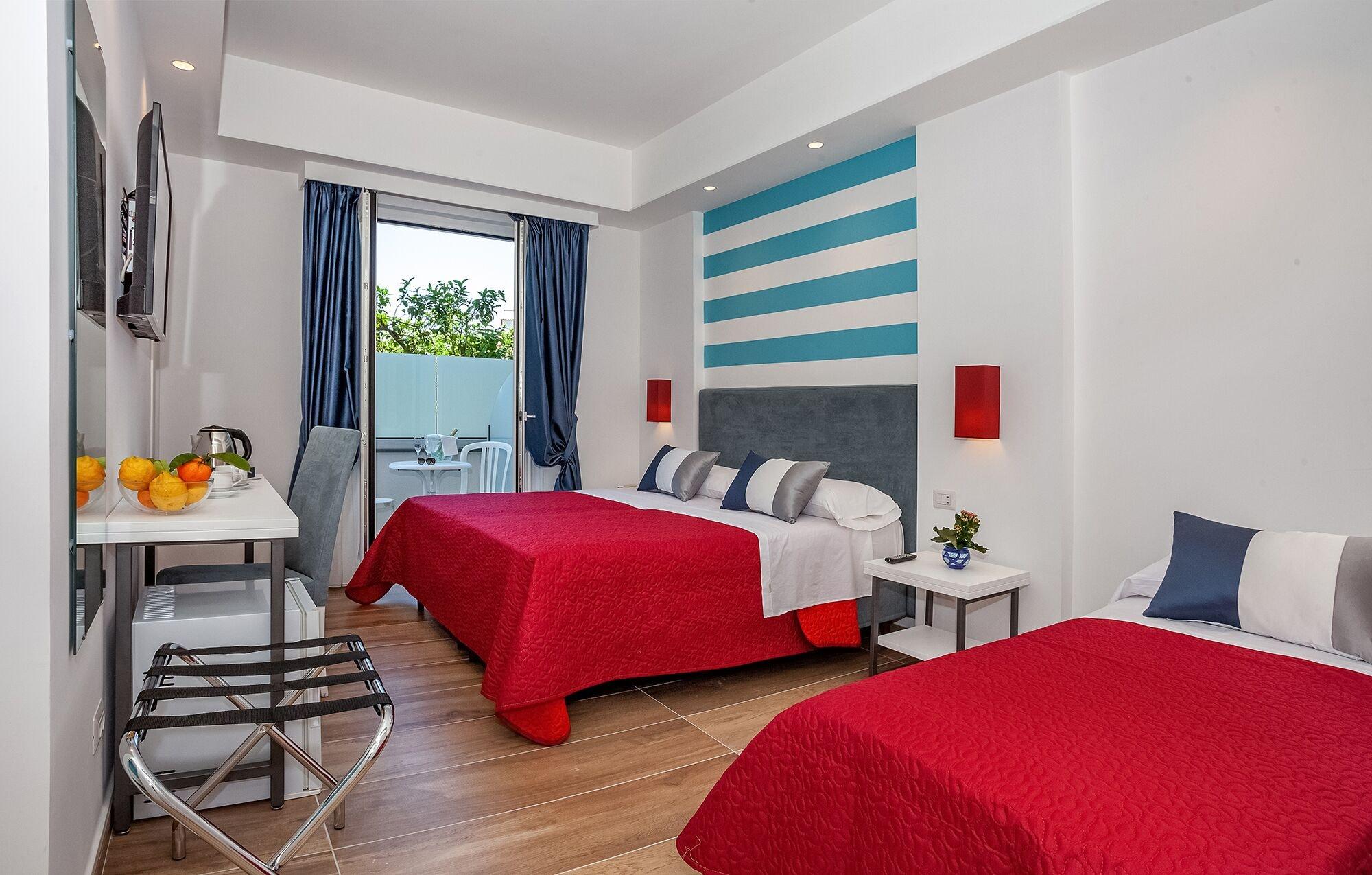 Hotel Angelina Сант'Агнело Екстериор снимка