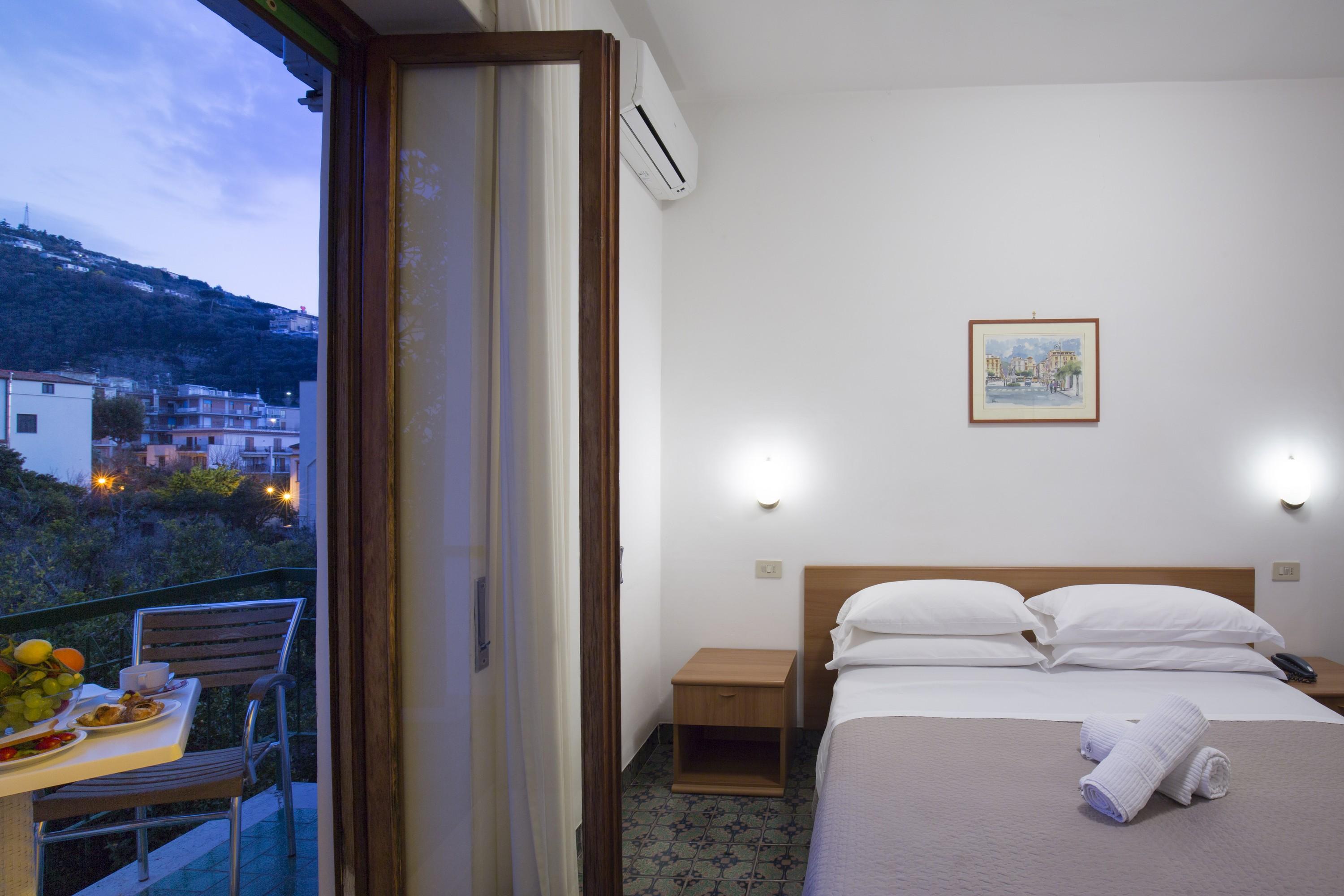 Hotel Angelina Сант'Агнело Екстериор снимка